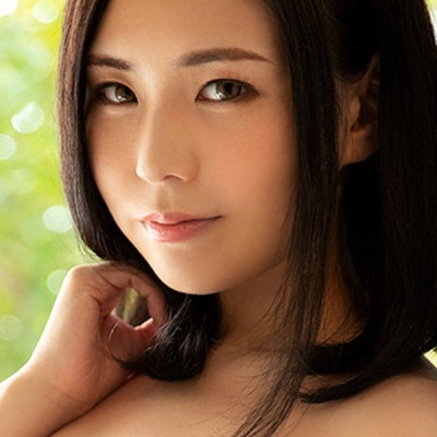 요시네 유리아 (Yuria Yoshine . 吉根ゆりあ)