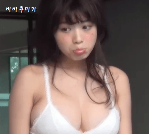 진지하게 둘중 한명과 섹스할수있다면?