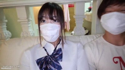슬랜더인데 가슴이좀 있네요