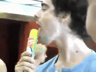 16762834856254.gif