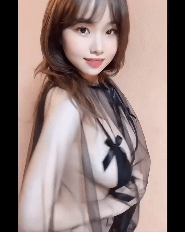 16765478019191.gif