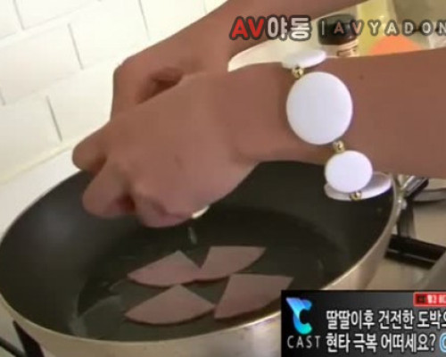 [일본야동] 아침부터 남편 자지 빨아 입...
